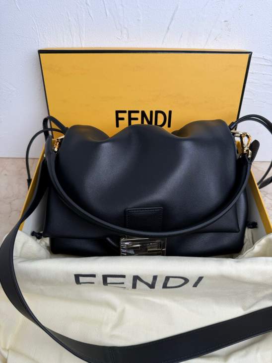 Picture of Fendi Handbags _SKUfw237493570fw